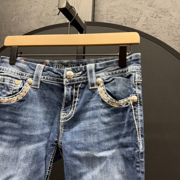 Miss Me Mid-Rise Easy Cropped Jeans - Picture 2 of 5